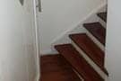 Neu lackierte Treppe